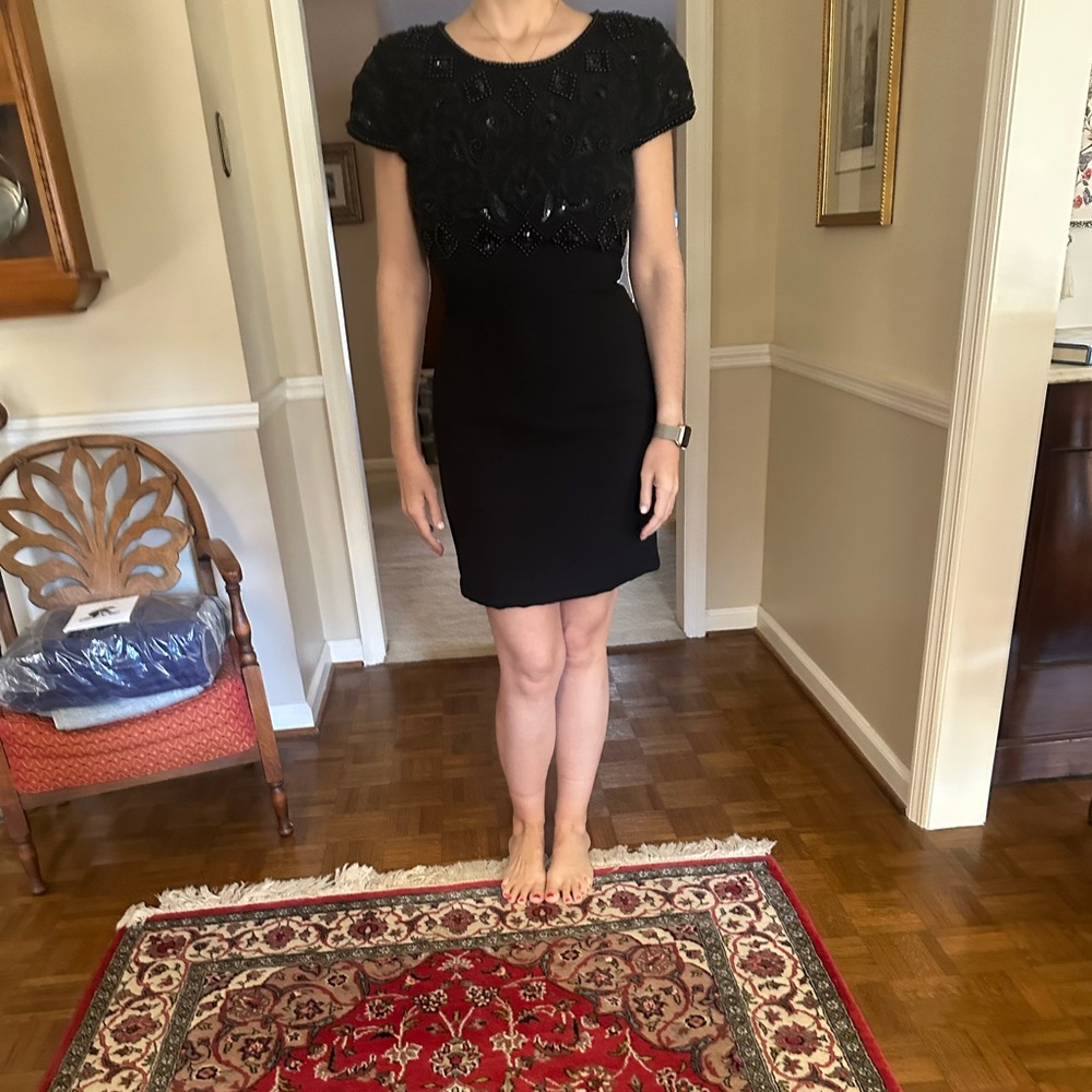 Oscar Collection size 8 beaded black cocktail dress